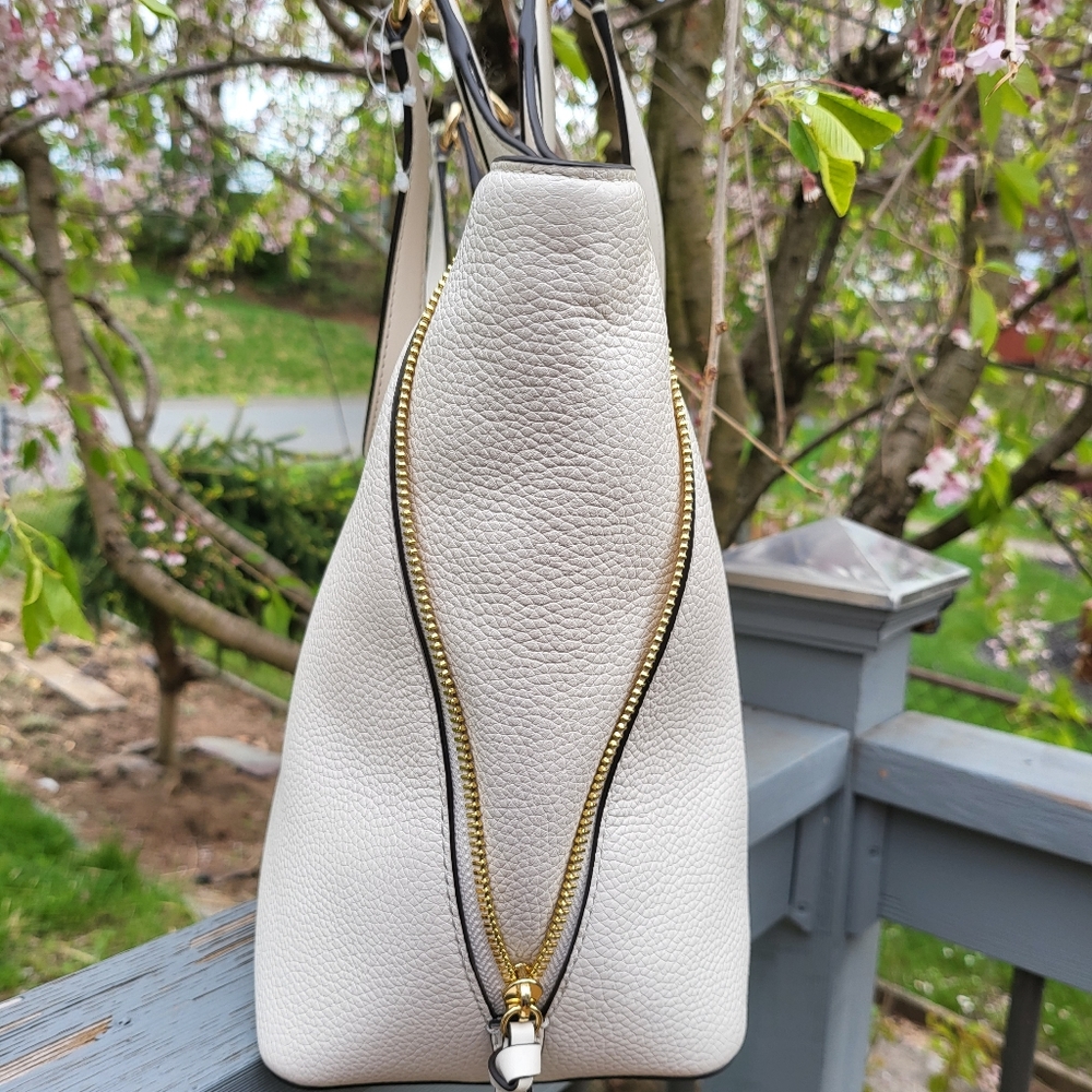 🔥SOLD🔥🆕️NWT BETH Michael🌻Kors LG Tote Shoulder bag/Ivory👜 - Picture 3 of 14